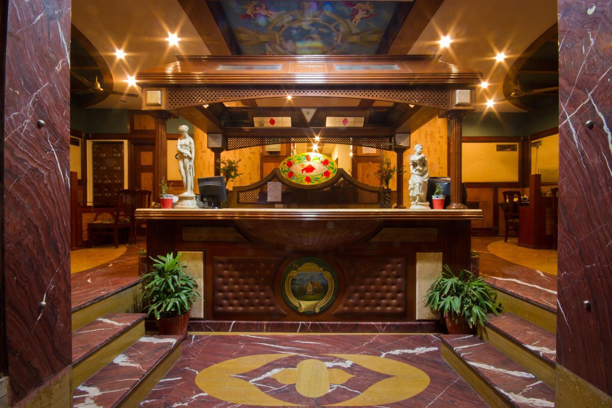 Hotel Sunstar Grand Delhi  Bagian luar foto