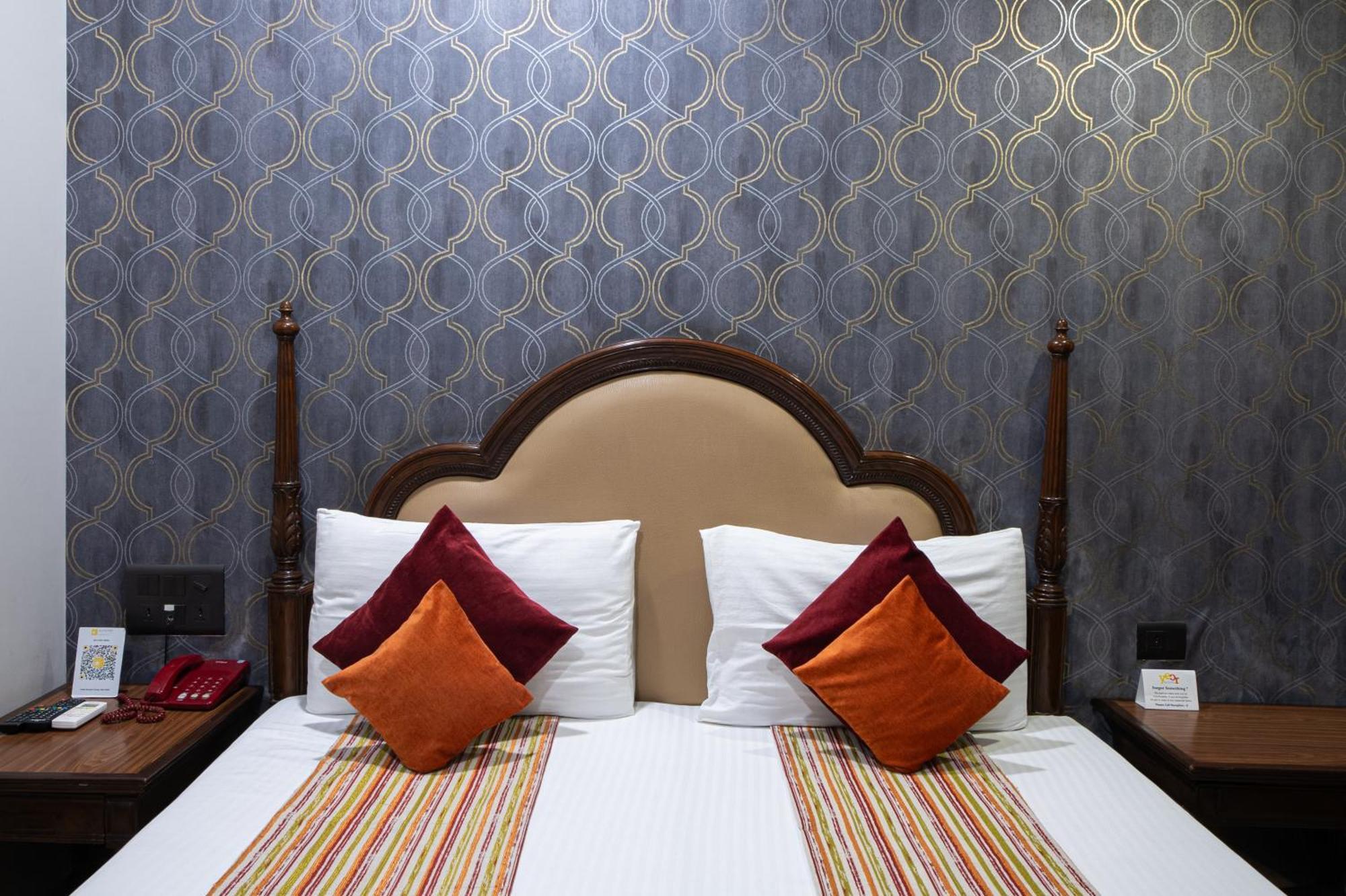 Hotel Sunstar Grand Delhi  Bagian luar foto