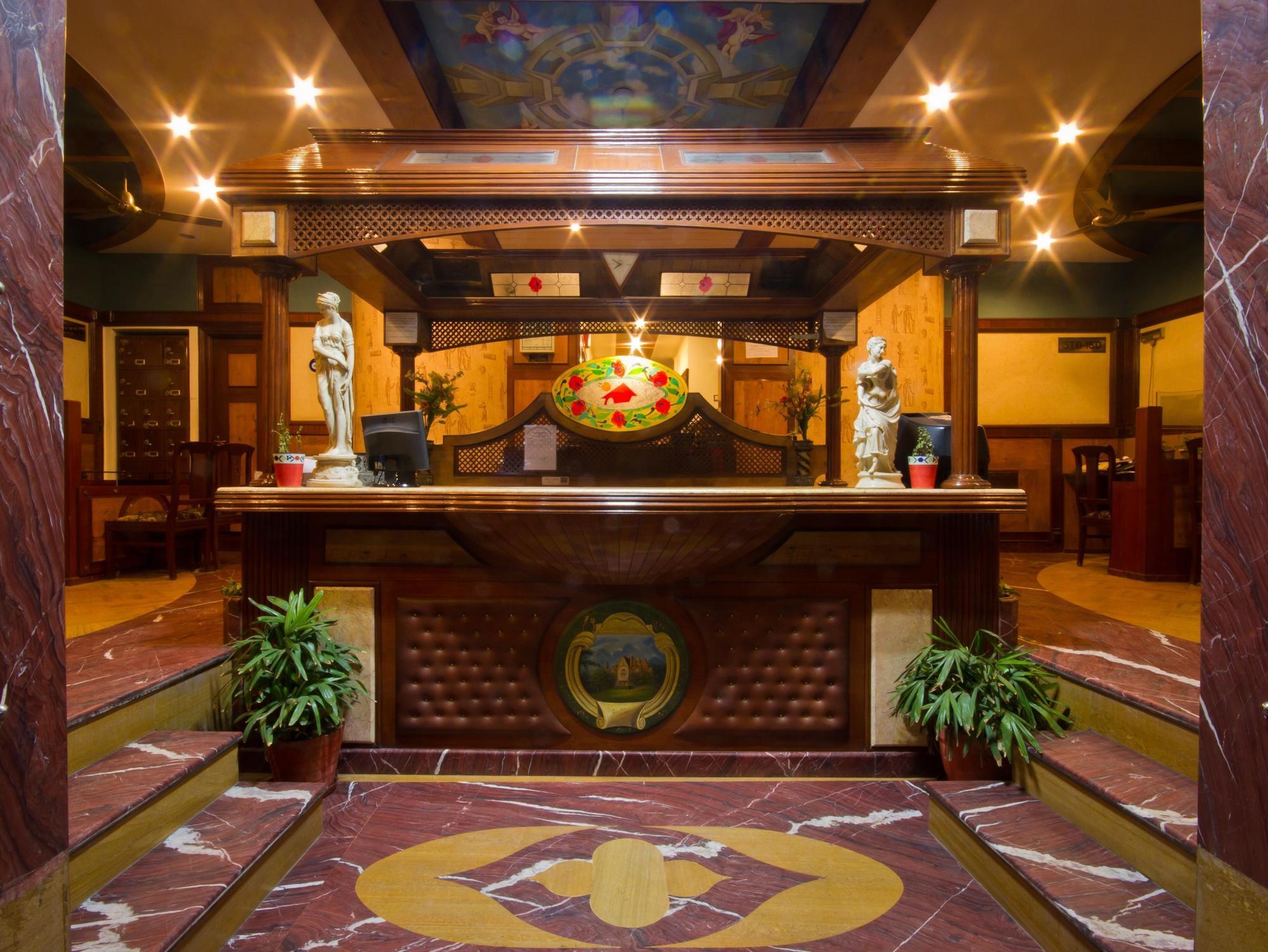Hotel Sunstar Grand Delhi  Bagian luar foto