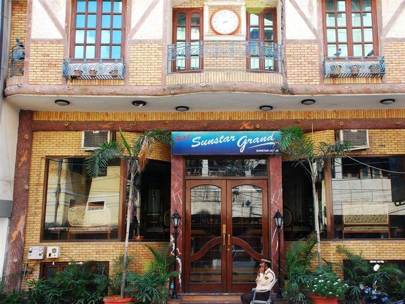 Hotel Sunstar Grand Delhi  Bagian luar foto