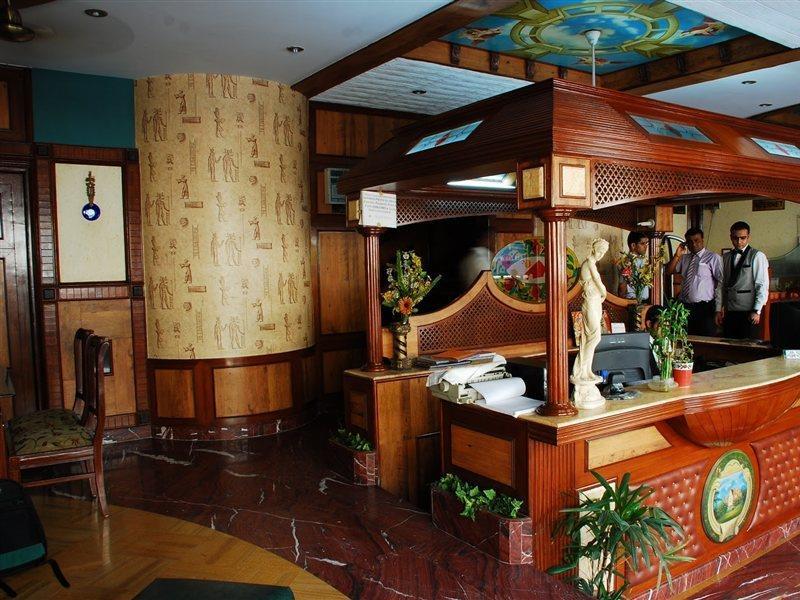 Hotel Sunstar Grand Delhi  Bagian luar foto